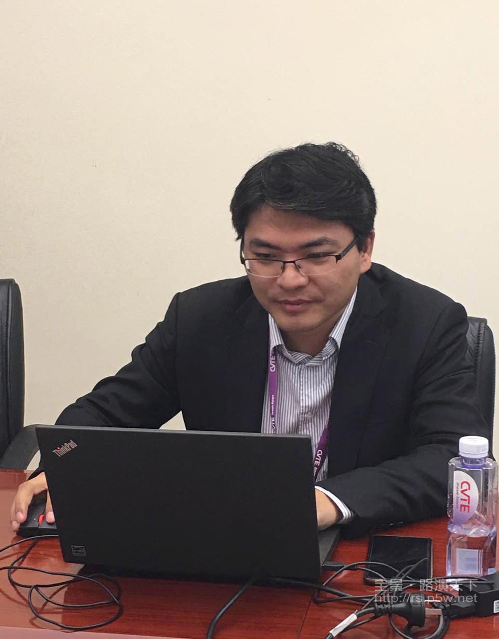 保荐代表人赵虎正在答题独立董事张启祥正在答题董事会秘书谢勇正在