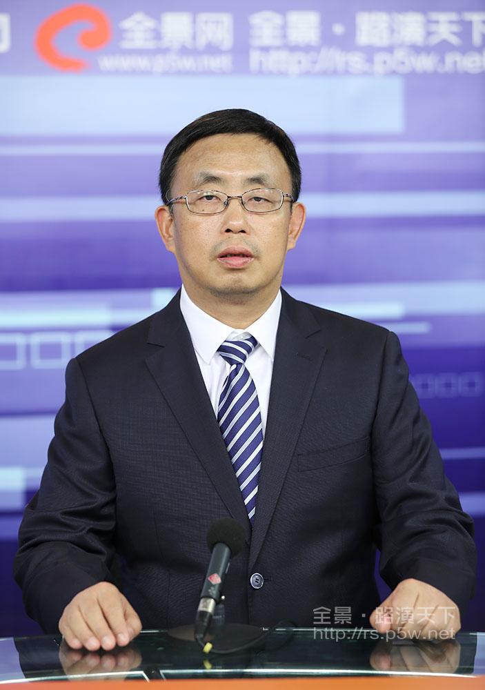 深圳友讯达科技股份有限公司董事长,总经理---崔涛 做路演推介致辞